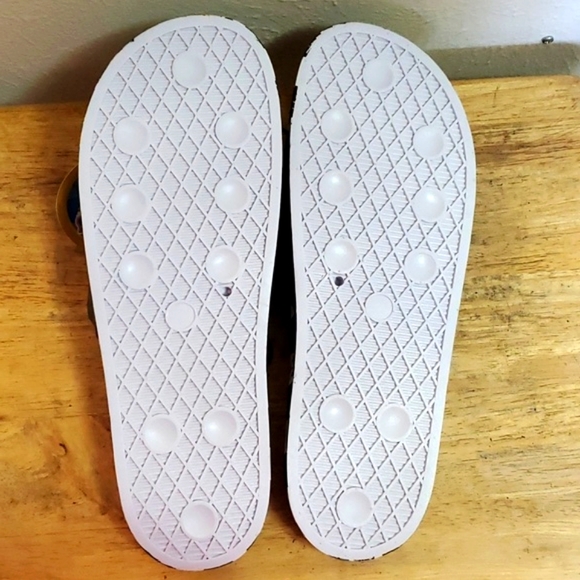 Sonic The Hedgehog Slides - Picture 3 of 5